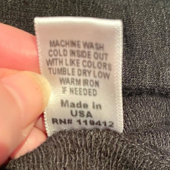 Monrow Mommy Maternity Tie Front Overalls
Jumpsuit with Patch Pocket Small Black - Picture 14 of 14